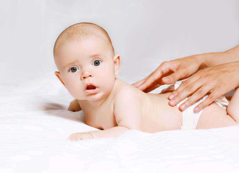 宝宝发烧的问题，如何有效地缓解宝宝的不适？